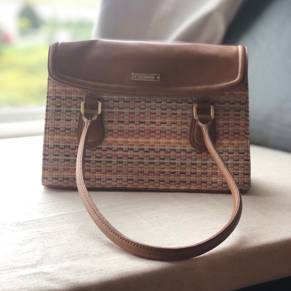 Liz Claiborne Handbags - 🏷 Liz Claiborne | Purse